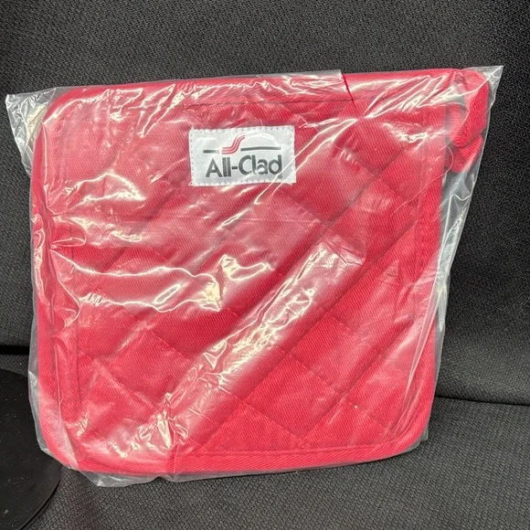 New in Package two All-Clad Red Quilted Pot Holders - Picture 1 of 3